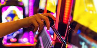 inf388 Live Dealer Baccarat Table နှင့် Real-time ကစားနေသောမြင်ကွင်း